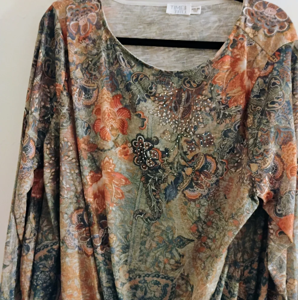 Women's Time & Tru Plus Size Floral Top - Picture 1 of 4
